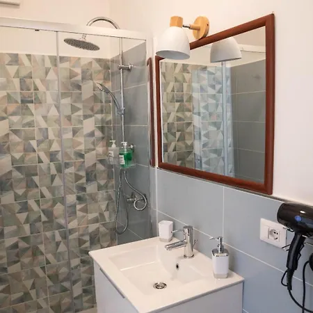 بيت ضيافة Koine Comfort 3*